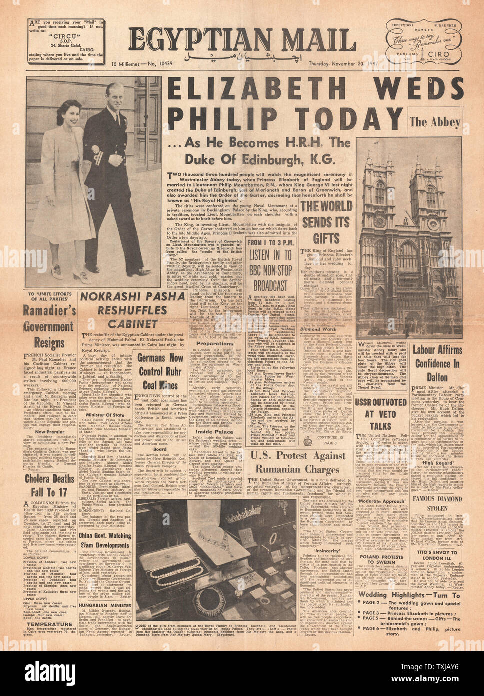 1947 posta egiziano giornale pagina anteriore la Principessa Elisabetta sposa Philip Mountbatten, Duca di Edimburgo Foto Stock