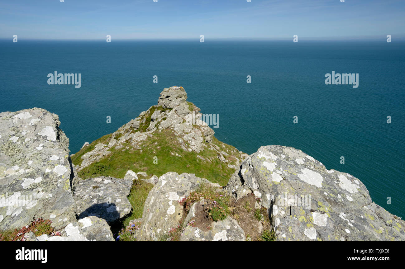 Sperone roccioso, sul North Devon Coast, affacciato sul Severn Estuary Foto Stock