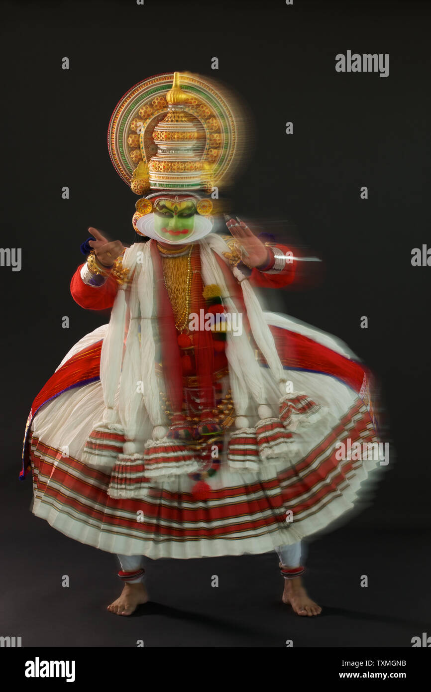 Kathakali dancer performing Foto Stock