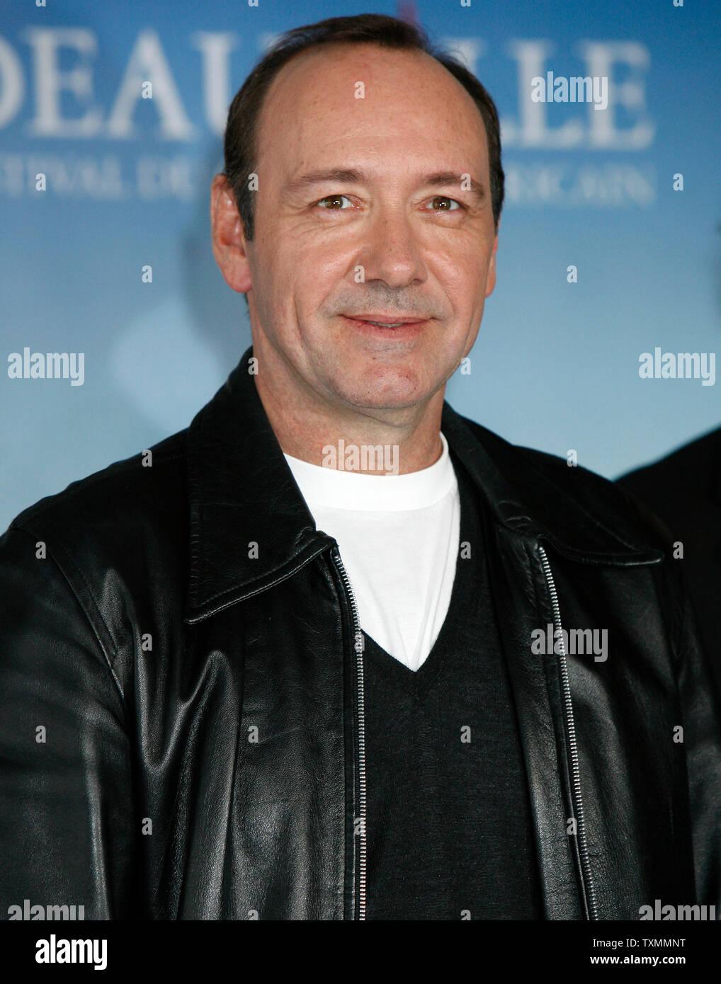 Attore Kevin Spacey arriva a un photocall per il film HBO "raccontano" durante la trentaquattresima American Film Festival di Deauville a Deauville, Francia il 9 settembre 2008. (UPI foto/David Silpa) Foto Stock