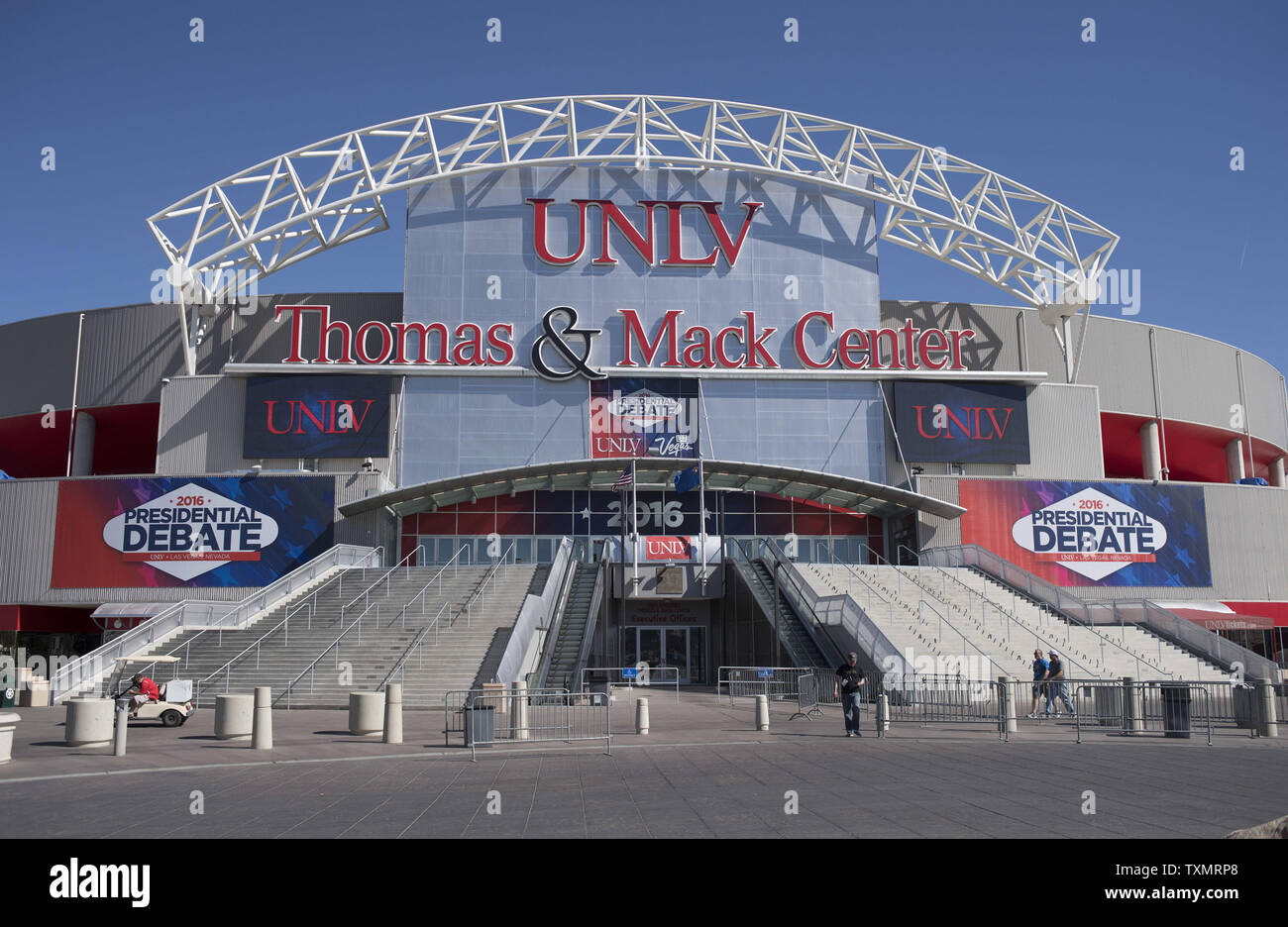 Il Thomas & Mack Center è visto prima dell'ultimo dibattito presidenziale presso l Università di Las Vegas, a Las Vegas, Nevada, il 17 ottobre 2016. Foto di Kevin Dietsch/UPI Foto Stock