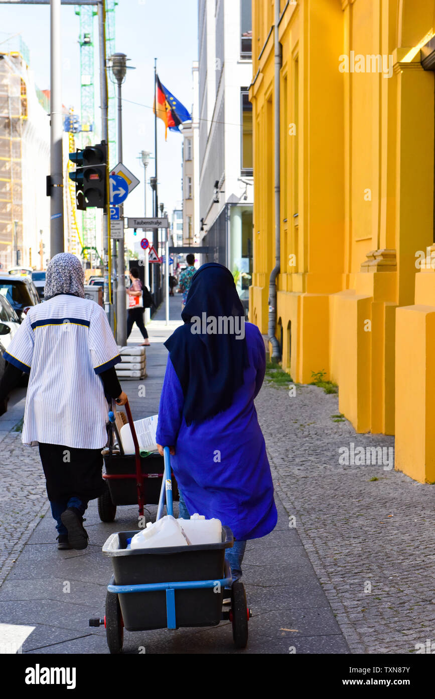 Le donne musulmane, Berlino Foto Stock