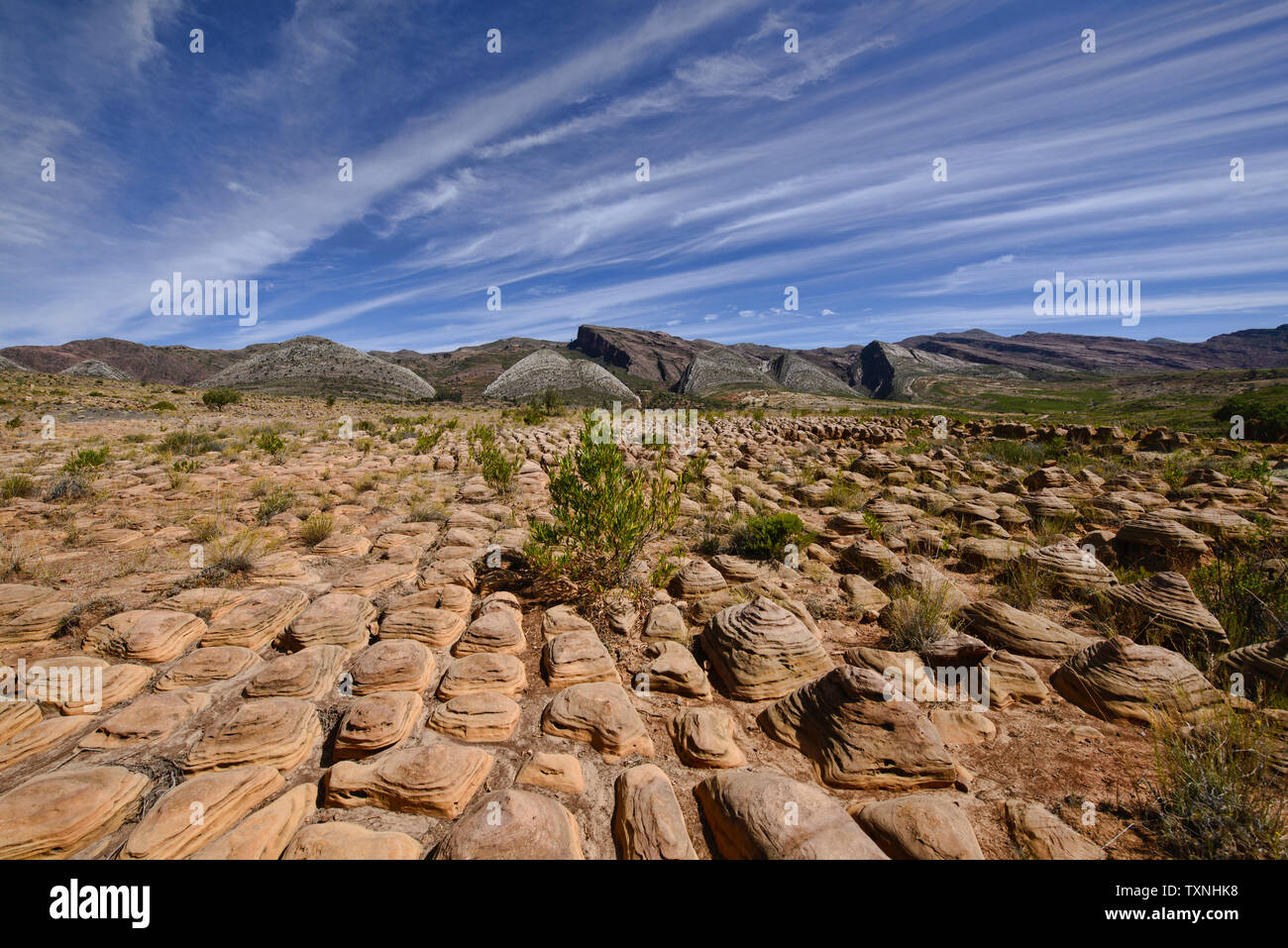 "Il fungo' formazioni e il Siete Vueltas montagne a Torotoro National Park, Torotoro, Bolivia Foto Stock