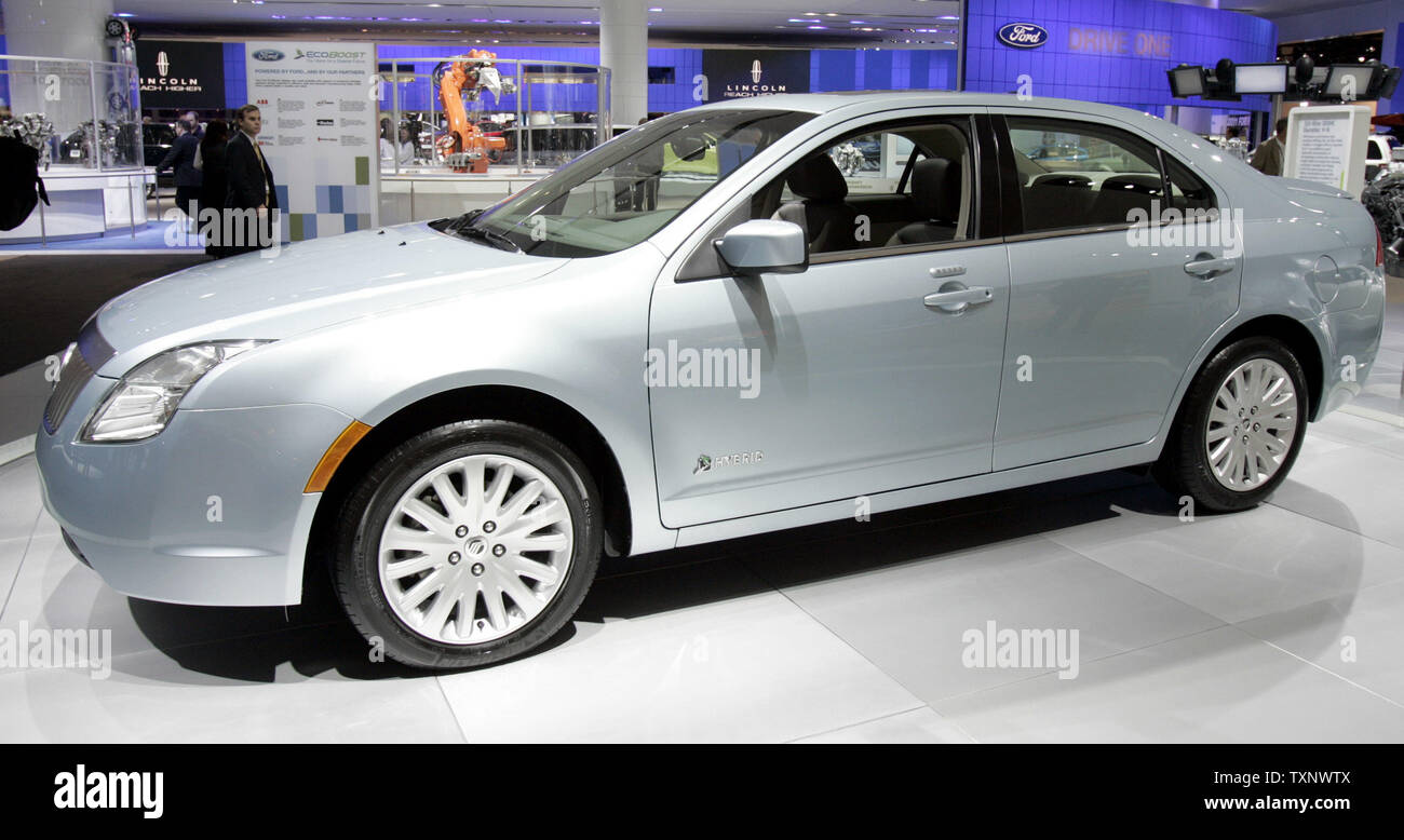 Il Mercurio Milano Hybrid al 2010 North American International Auto Show al COBO Center di Detroit, MI., 12 gennaio 2010. UPI/Mark Cowan Foto Stock