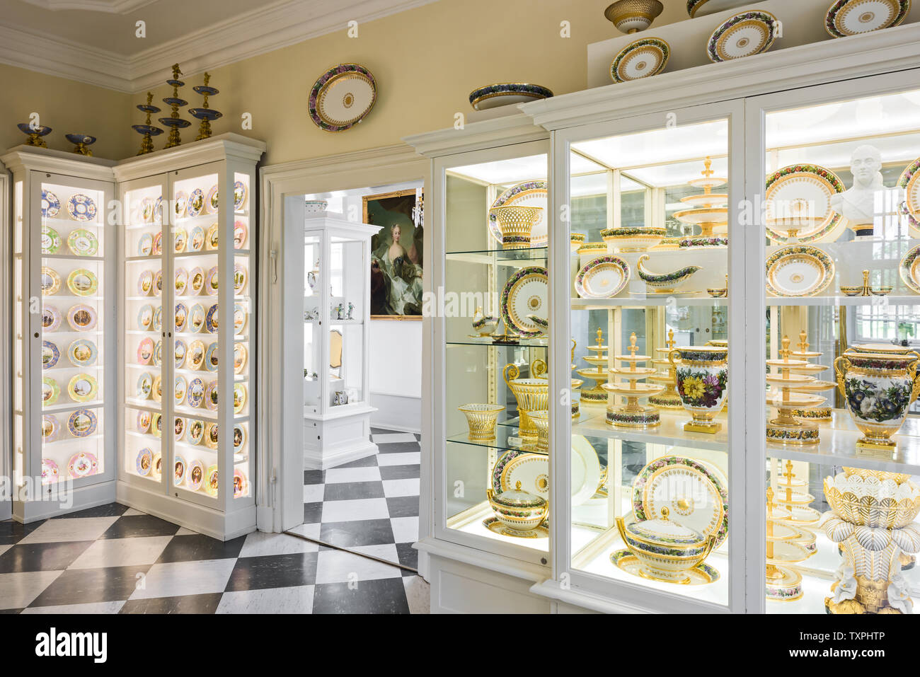 La porcellana in mostra a Schloss Fasanerie in Assia; Germania Foto Stock
