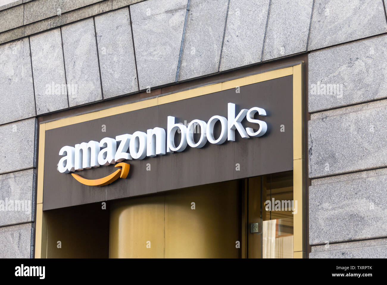 NEW YORK, Stati Uniti d'America - 17 Maggio 2019: Libri Amazon store in New York City. Si tratta di una catena di librerie al dettaglio di proprietà del rivenditore online Amazon Foto Stock