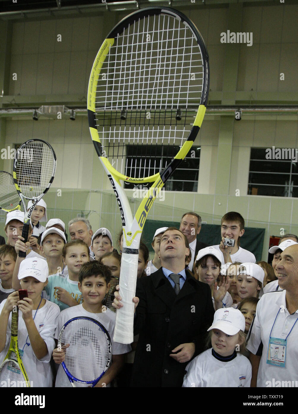 Racchetta da tennis gigante immagini e fotografie stock ad alta risoluzione  - Alamy