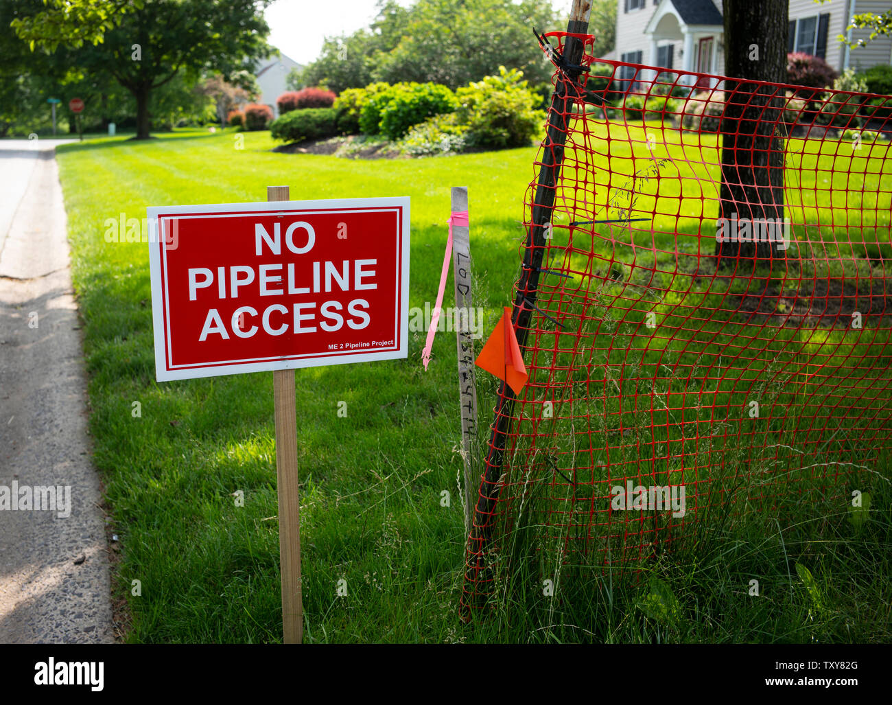 Una pipeline di alcun segno di accesso è posto in prossimità del punto in cui la proprietà privata si attesta l'ETP-Sunoco Mariner Est 2 pipeline di servitù in Oriente Gosen Township, Pennsylvania il 5 giugno 2019. Una volta completato, il 350-mile Mariner Est 2 pipeline effettuerà 275.000 galloni al giorno di gas naturale liquido sottoprodotti da Marcello Shale e tratto in Pennsylvania terminante in corrispondenza di Marcus Hook, Delaware dove i prodotti petroliferi saranno esportati verso altri Stati e all'estero. Foto Stock