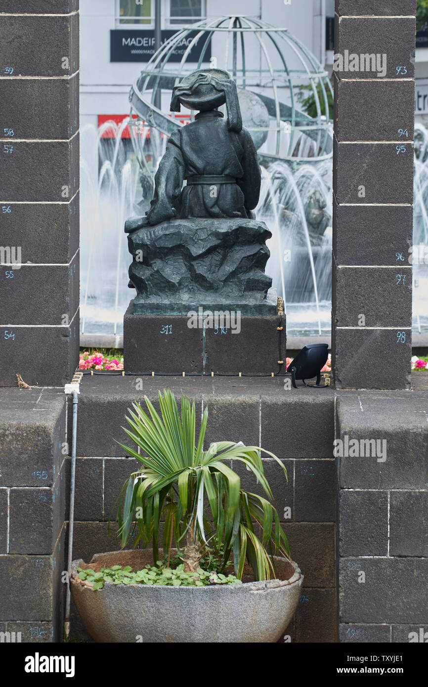 Infante Dom Henrique statua da Santa Caterina Park a Funchal, Madeira, Portogallo, Unione Europea Foto Stock