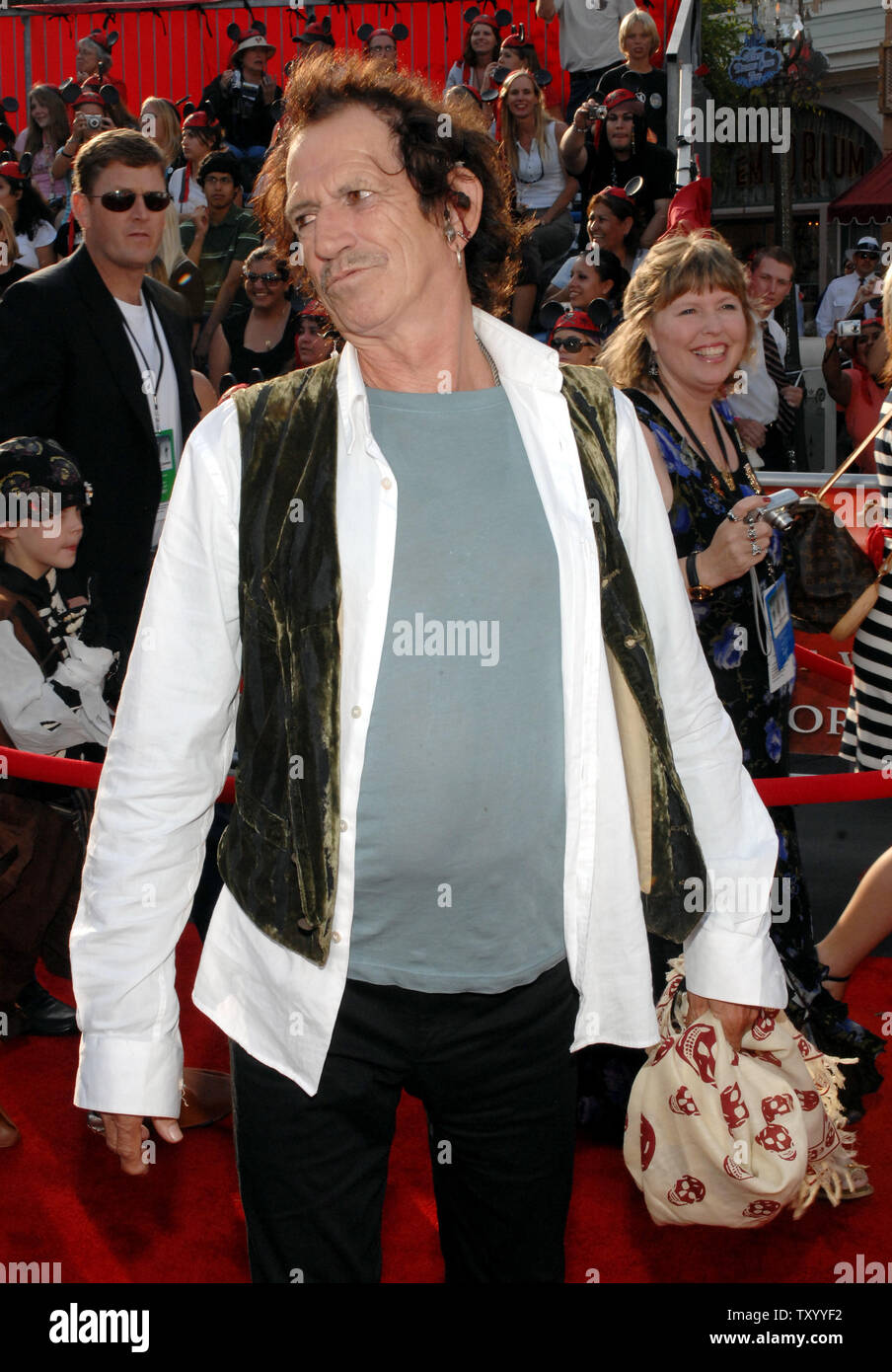 Membro del cast Keith Richards arriva per la prima assoluta di "Pirati dei Caraibi: All'estremità del mondo', a Disneyland ad Anaheim, in California, il 19 maggio 2007. (UPI foto/Jim Ruymen) Foto Stock