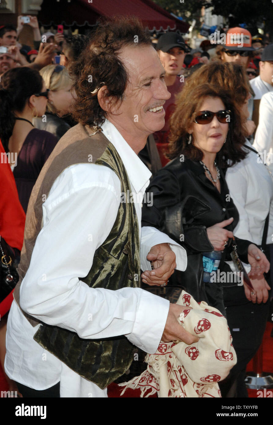 Membro del cast Keith Richards arriva per la prima assoluta di "Pirati dei Caraibi: All'estremità del mondo', a Disneyland ad Anaheim, in California, il 19 maggio 2007. (UPI foto/Jim Ruymen) Foto Stock