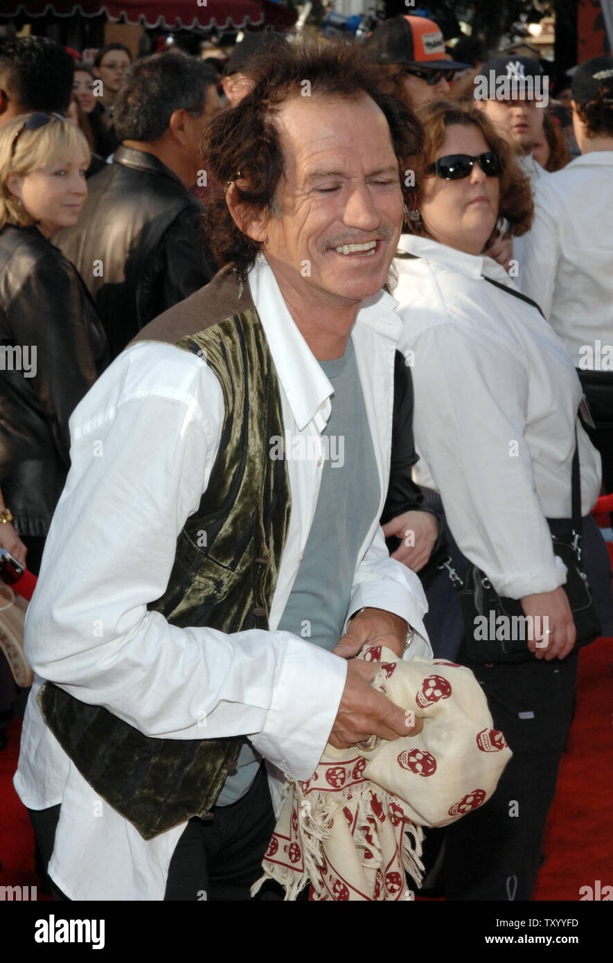 Membro del cast Keith Richards arriva per la prima assoluta di "Pirati dei Caraibi: All'estremità del mondo', a Disneyland ad Anaheim, in California, il 19 maggio 2007. (UPI foto/Jim Ruymen) Foto Stock