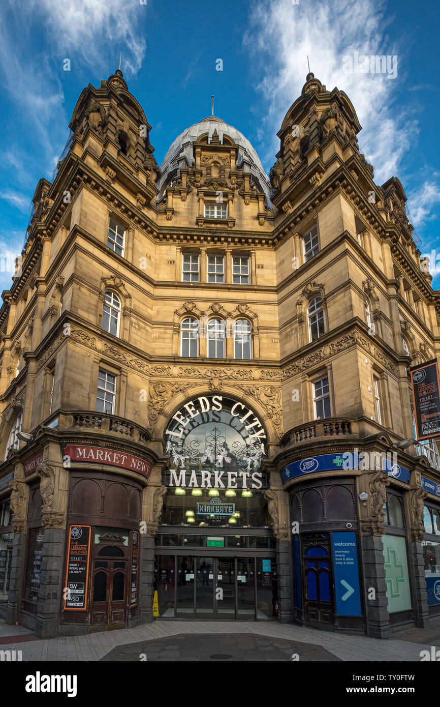 LEEDS, Regno Unito - 2 giugno 2019: Kirkgate Market, il più grande mercato coperto in Europa, Leeds, Regno Unito Foto Stock