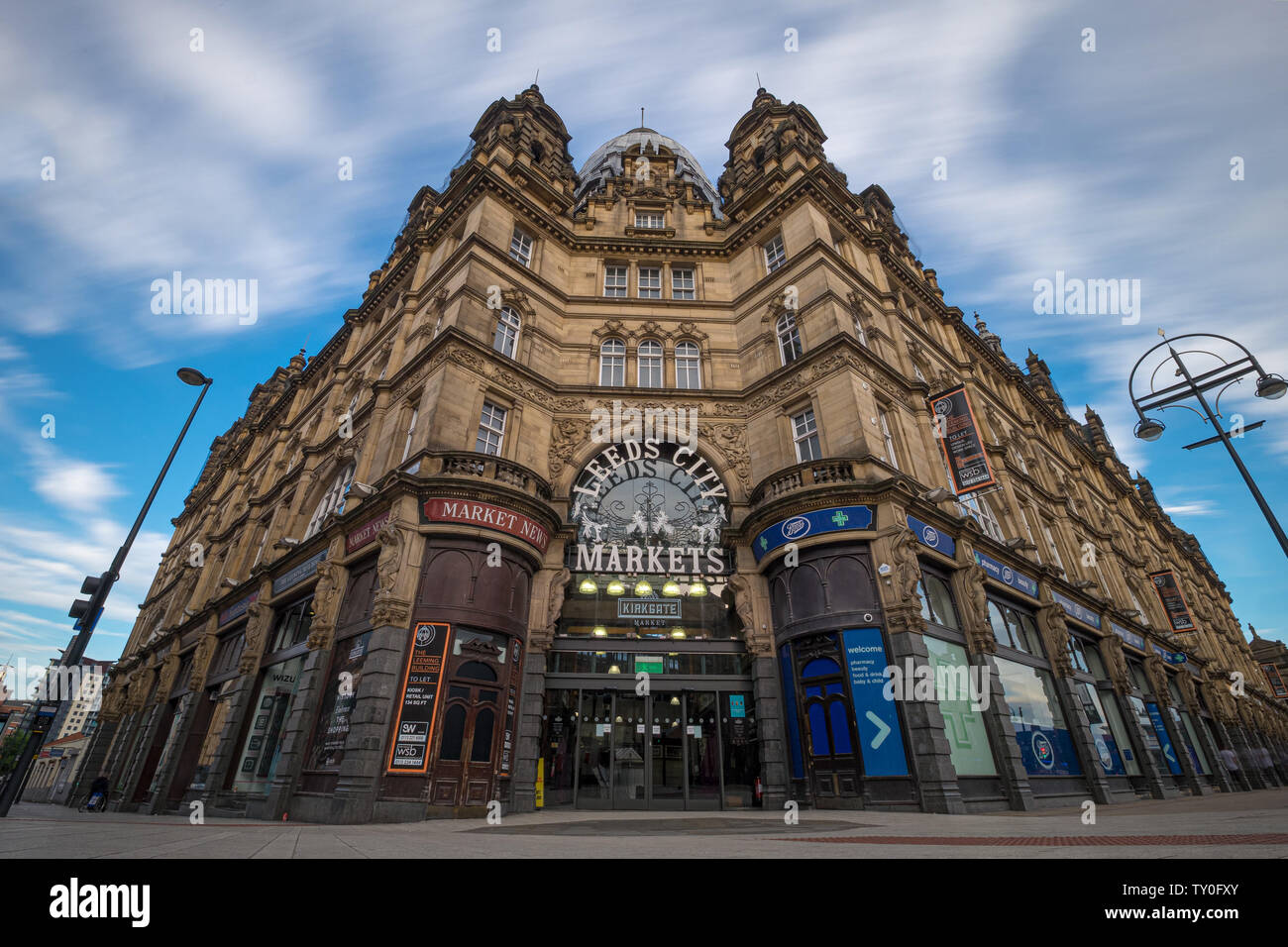 LEEDS, Regno Unito - 2 giugno 2019: Kirkgate Market, il più grande mercato coperto in Europa, Leeds, Regno Unito Foto Stock