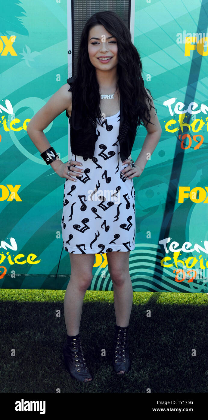 L'attrice Miranda Cosgrove arriva a Teen Choice Awards 2009 taping a Los Angeles il 9 agosto 2009. UPI/Jim Ruymen Foto Stock