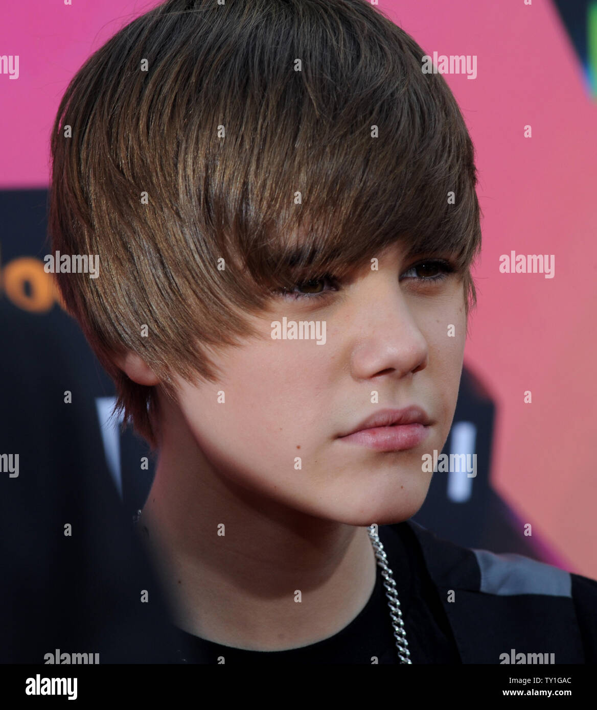 Il cantante Justin Bieber assiste Nickelodeon il XXIII Incontro annuale Kids' Choice Awards tenutosi presso la UCLA Pauley Pavilion a Los Angeles il 27 marzo 2010. UPI/Jim Ruymen Foto Stock