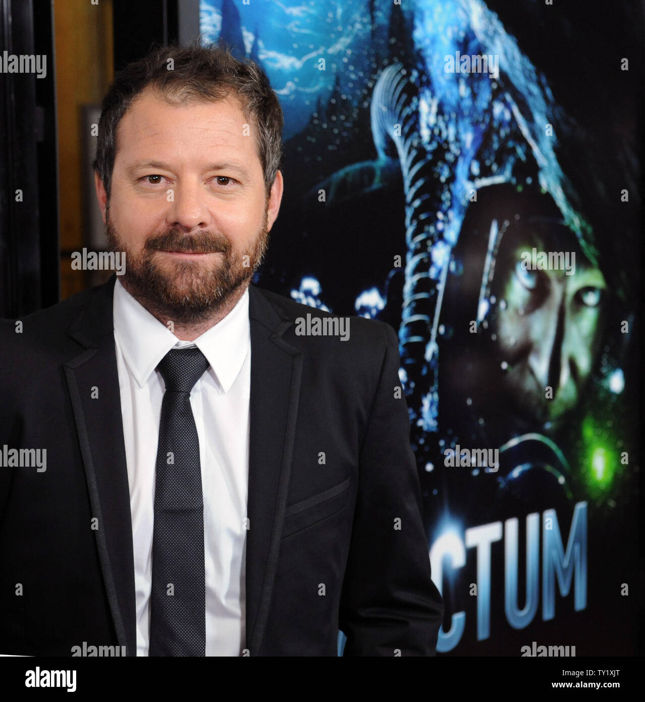 Alister Grierson, che ha diretto il nuovo 3D motion picture avventura thriller 'Sanctum', arriva per il film in anteprima al Mann's Chinese 6 nella sezione di Hollywood di Los Angeles il 31 gennaio 2011. UPI/Jim Ruymen Foto Stock