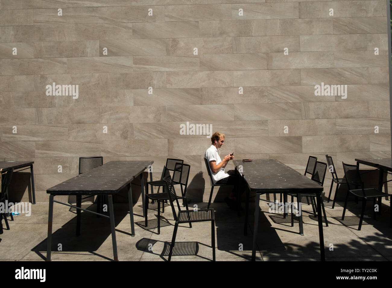 Pasti fuori un supermercato Whole Foods, Los Angeles, California, Stati Uniti d'America Foto Stock