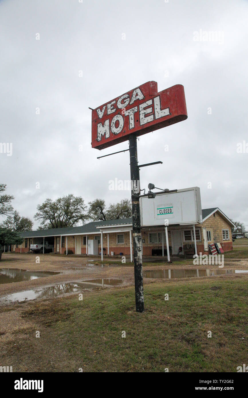 Abbandonata la stazione di gas al di fuori della Vega, Texas Foto Stock