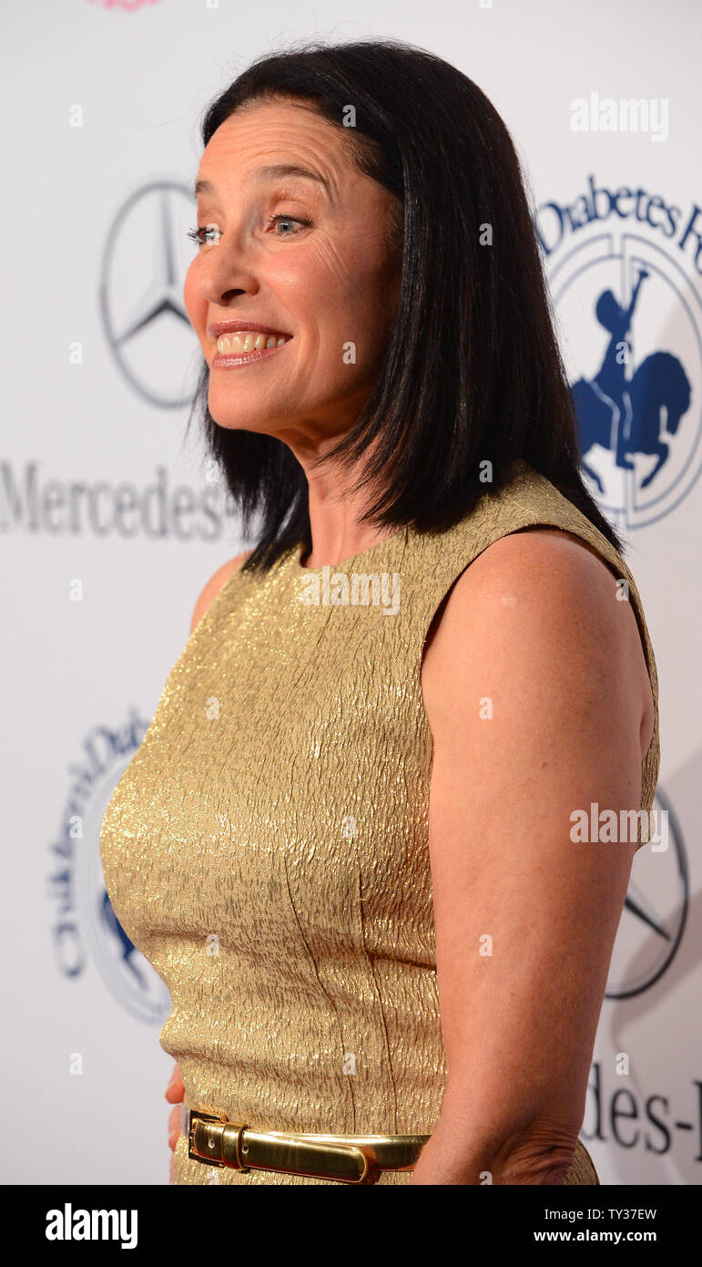 L'attrice Mimi Rogers assiste la XXVI Giostra della speranza gala a beneficio del Barbara Davis Centro per l'infanzia diabete in Beverly Hills, la California il 20 ottobre 2012. Attore George Clooney è stato onorato con il Brass Ring Award per il suo eccezionale realizzazioni artistiche e impegni umanitari. UPI/Jim Ruymen Foto Stock
