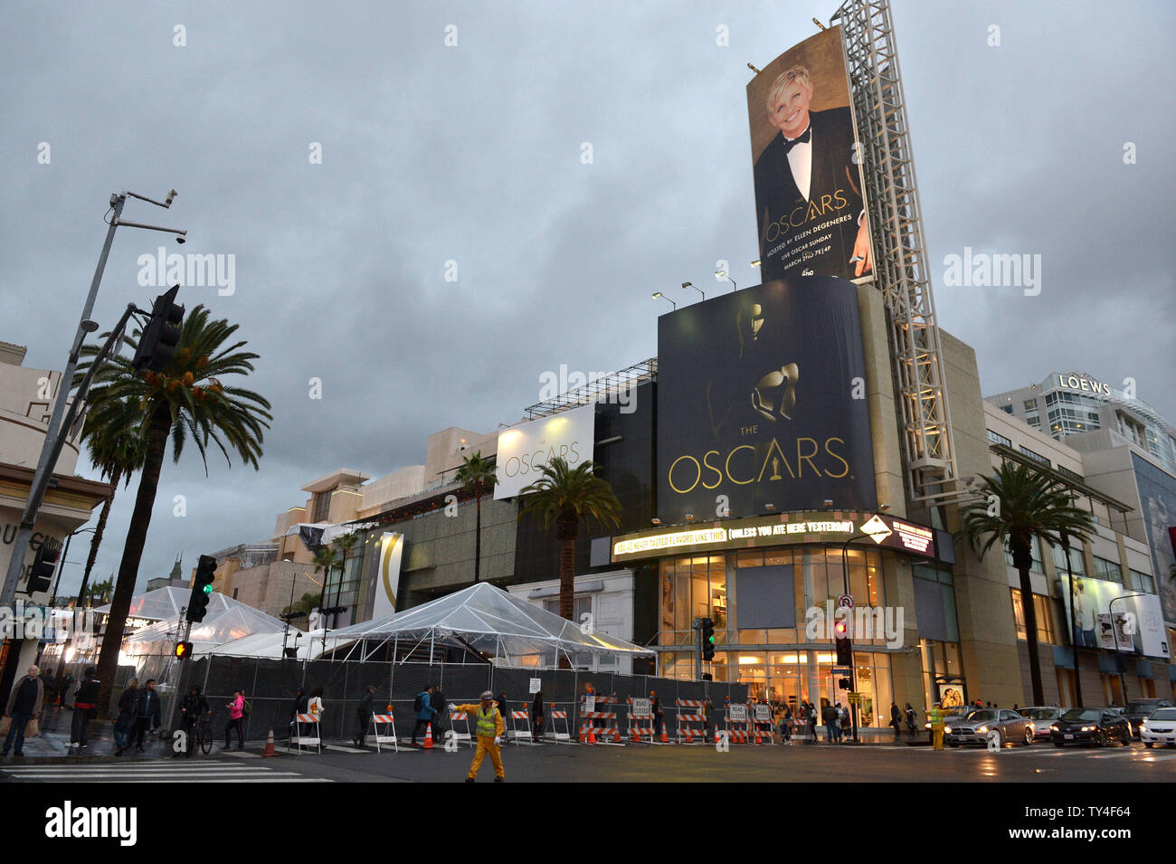Continuano i preparativi per la 86Academy Awards nella sezione di Hollywood di Los Angeles il 26 febbraio 2014. L'Oscar sarà presentato domenica 2 marzo. UPI/Kevin Dietsch Foto Stock