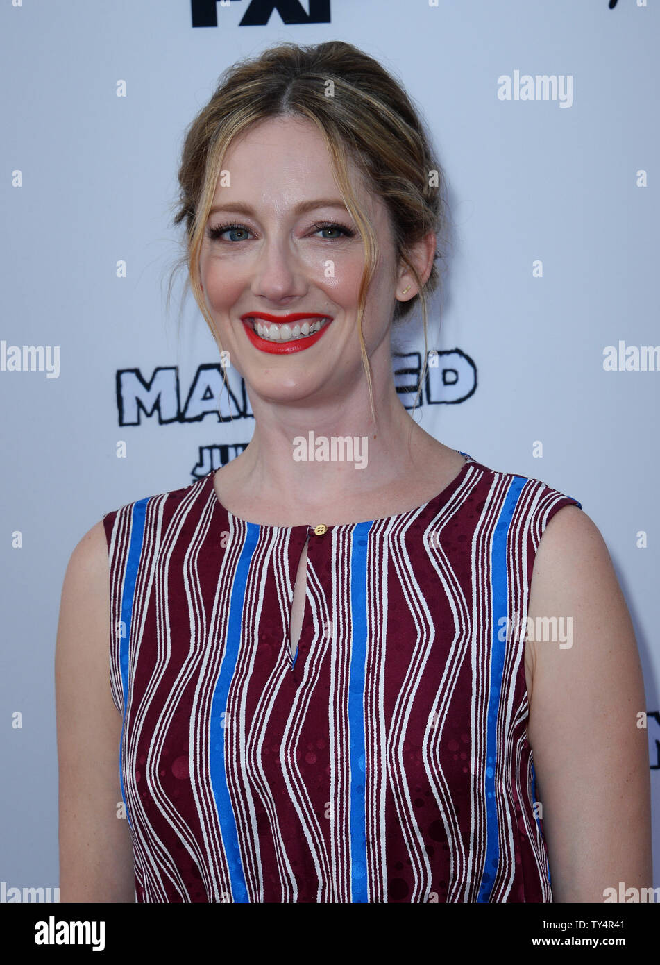 Membro del cast Judy Greer assiste la premiere di FX della nuova serie TV "arried' al Paramount Studios di Los Angeles il 14 luglio 2014. La commedia ruota intorno a lunghezze di cui due migliori amici sono disposti a andare al fine di recuperare il loro matrimonio. UPI/Jim Ruymen Foto Stock