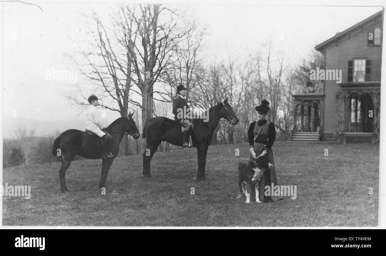 Franklin D. Roosevelt, James Roosevelt e Sara Delano Roosevelt in Hyde Park, New York Foto Stock