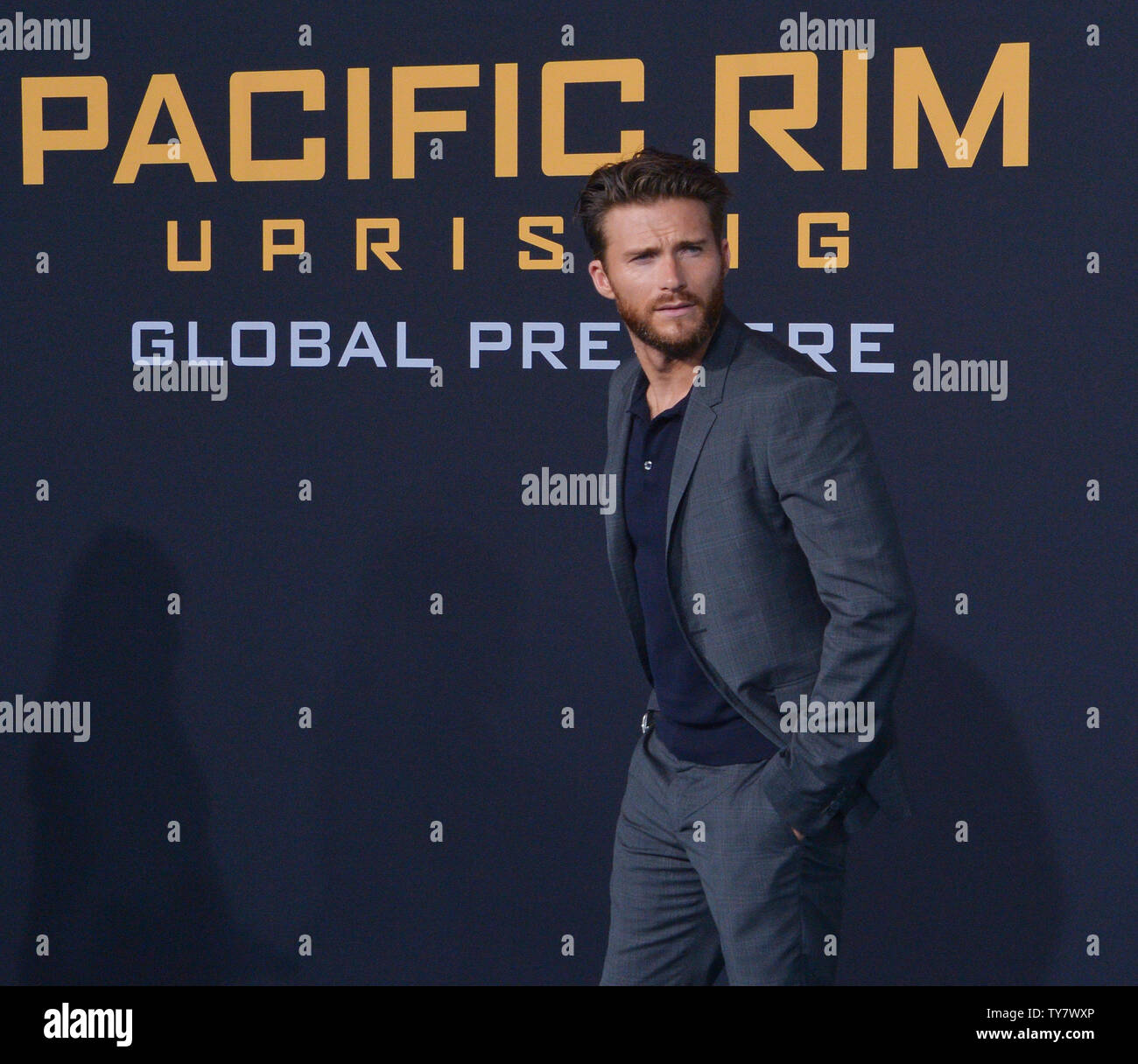 Membro del cast Scott Eastwood partecipa alla premiere di sci-fi di Motion Picture 'Pacific Rim Uprising' a TCL teatro cinese nella sezione di Hollywood di Los Angeles il 21 marzo 2018. Storyline Jake Pentecoste, figlio di impilatore Pentecoste, riunisce con Mako Mori a condurre una nuova generazione di piloti Jaeger, compreso il rivale Lambert e 15-anno-vecchio hacker Amara, contro una nuova minaccia Kaiju. Foto di Jim Ruymen/UPI Foto Stock