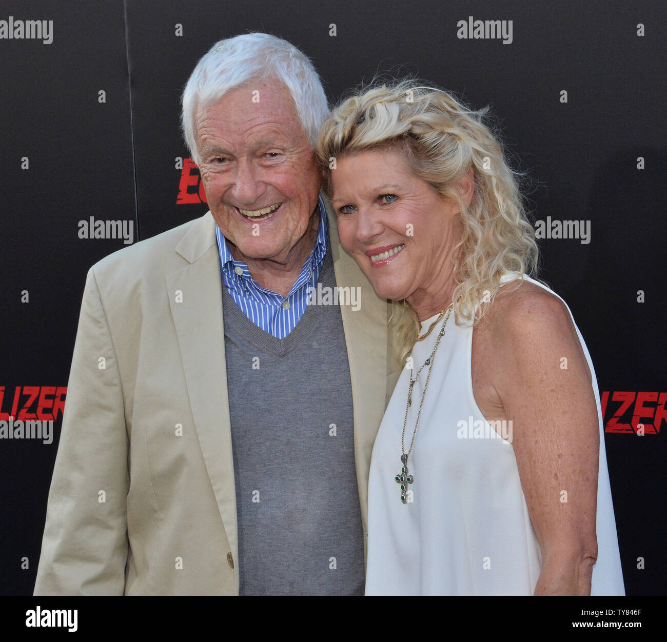 Membro del cast Orson Bean e sua moglie attrice Alley Mills arriva per la premiere del motion picture giallo-thriller 'l'equalizzatore 2' a TCL teatro cinese nella sezione di Hollywood di Los Angeles il 17 luglio 2018. Trama: Robert McCall serve un risoluto di giustizia per gli sfruttati e gli oppressi, ma fino a che punto egli andare quando che è qualcuno che ama? Foto di Jim Ruymen/UPI Foto Stock