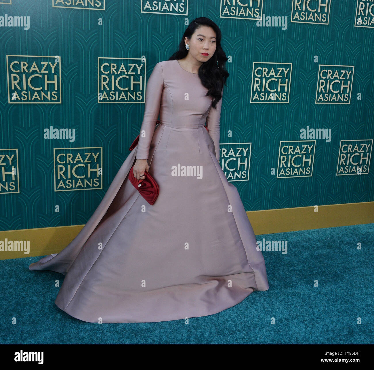 Membro del cast e rapper Awkwafina assiste la premiere del motion picture commedia "Crazy ricchi asiatici' a TCL teatro cinese nella sezione di Hollywood di Los Angeles il 7 luglio 2018. La storia segue Rachel Chu (Wu), un americano nato l'economia cinese professore, che viaggia verso il suo ragazzo Nick's (Henry Golding) città natale di Singapore per il suo migliore amico del matrimonio. Prima di lunghi, il suo segreto è fuori: Nick viene da una famiglia che è incredibilmente ricchi, è forse il più idoneo bachelor in Asia, e ogni singola donna nel suo ultra-rarefatta classe sociale è incredibilmente geloso di Rachel e wa Foto Stock