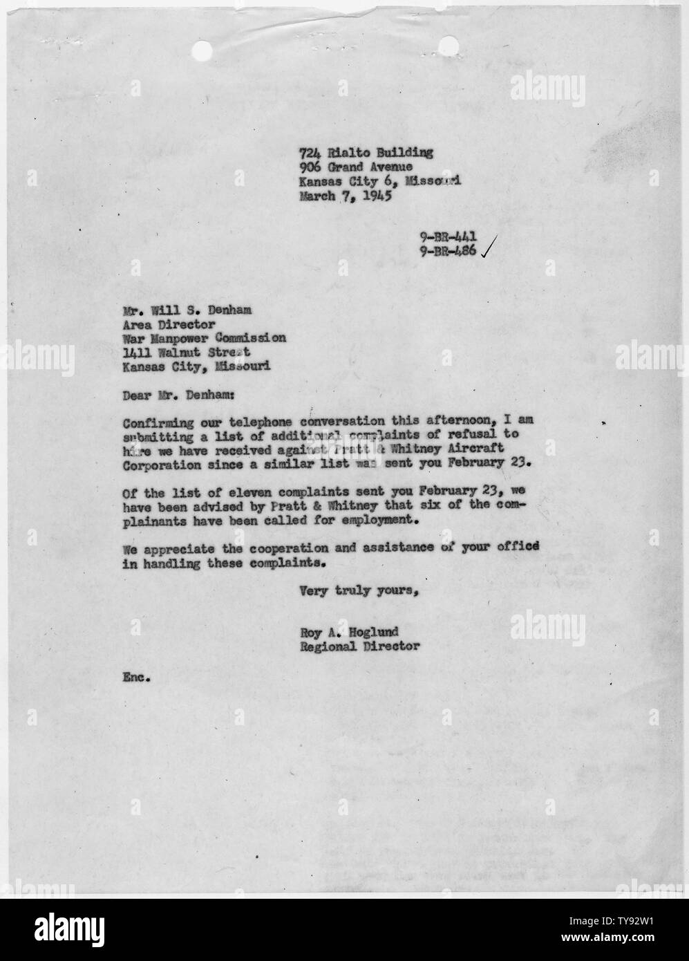 Mildred Wilson [Caso 9-BR-486]: Roy A. Hoglund sarà S. Denham, campo di applicazione e il contenuto: foglio di copertina per la trasmissione di undici dipendente denunce contro Pratt and Whitney. Foto Stock