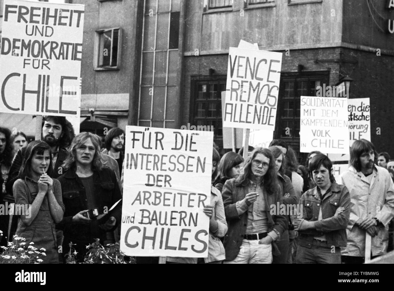 Per la maggior parte giovani dimostrare il 12 settembre 1973 a Dortmund contro il colpo di stato militare in Cile. | Utilizzo di tutto il mondo Foto Stock