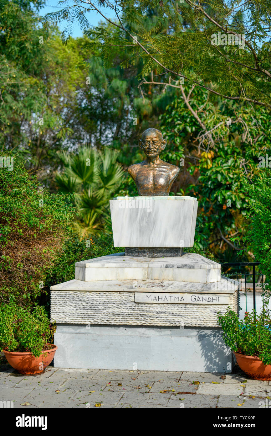 Denkmal, il Mahatma Gandhi, Stadtpark, Nikosia, Republik Zypern Foto Stock