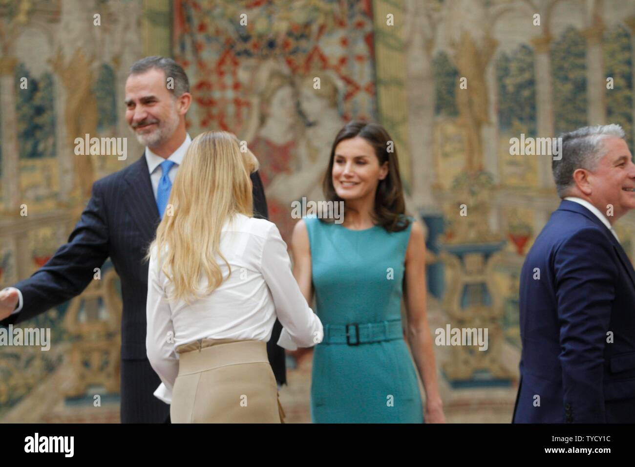 Madrid, Spagna. Il 26 giugno, 2019. Il re Filippo VI e la Regina Letizia Ortiz durante l udienza con Princesa de Asturias consiglio di fondazione a ElPardoPalace Mercoledì a Madrid, il 26 giugno 2019. Esther Koplowitz Alcocer Credito: CORDON PREMERE/Alamy Live News Foto Stock