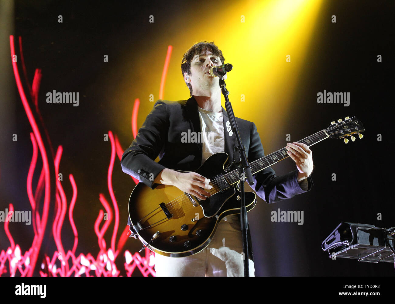 American pop rock band favorire il popolo esegue durante la trentesima bi-annuale di Rock in Rio Festival di musica a MGM Grand a Las Vegas, Nevada maggio su 8, 2015. Foto di James Atoa/UPI Foto Stock