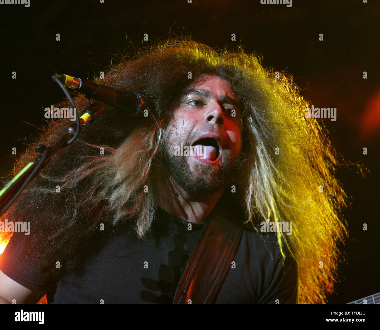 Claudio Sanchez con Coheed & Cambria esibirsi in concerto al Raduno Mondiale 2006 Festival presso il Parco bicentenario a Miami in Florida il 18 marzo 2006. (UPI foto/Martin fritta) Foto Stock