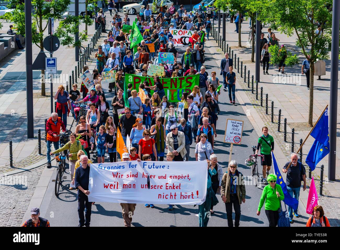 Dimostrazione di studenti e di giovani, venerdì per il futuro, 24 maggio 2019, Colonia, nella Renania settentrionale-Vestfalia, Germania Foto Stock