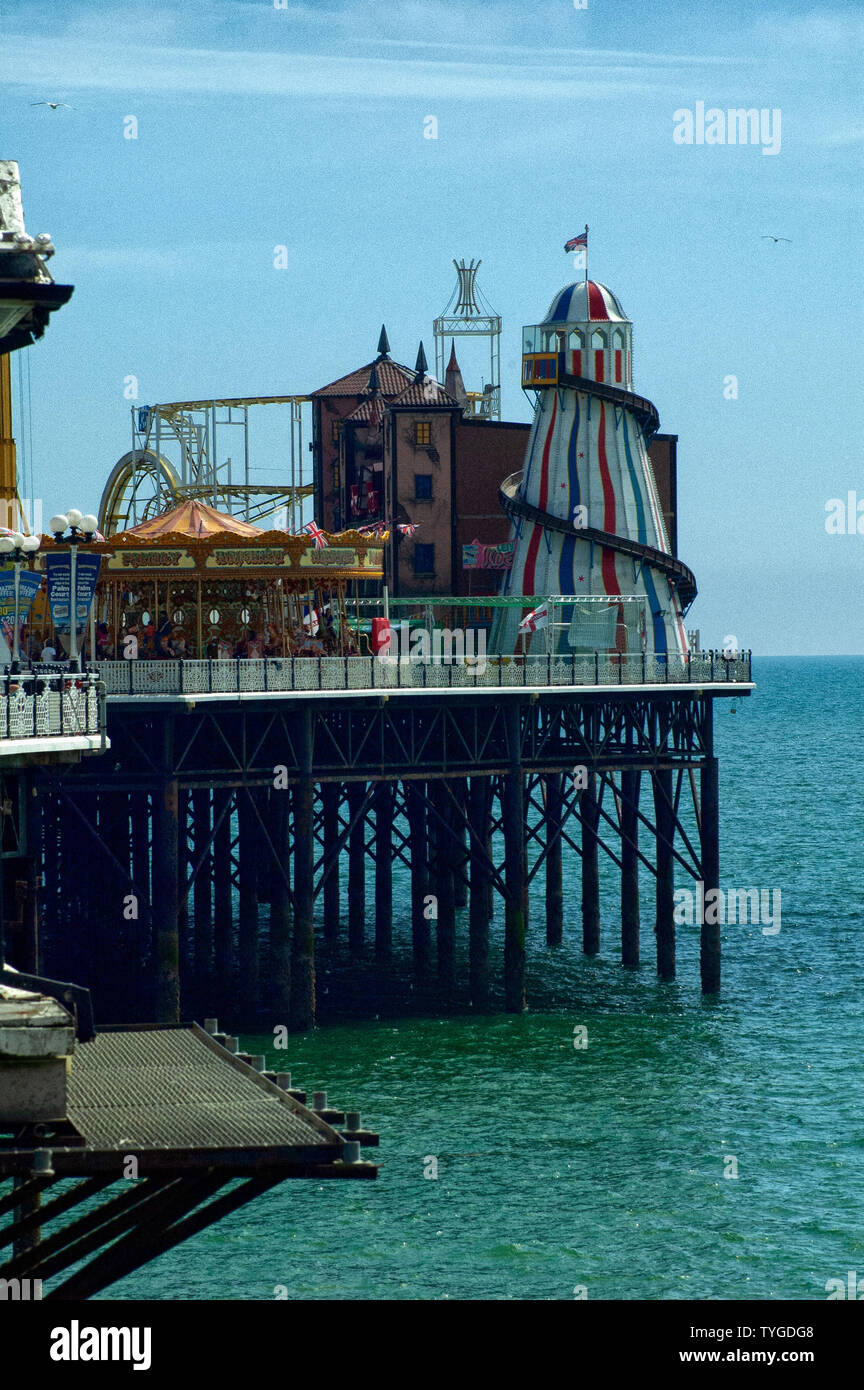 Una vista di estremità di peir divertimenti il Palace Pier a Brighton. Foto Stock