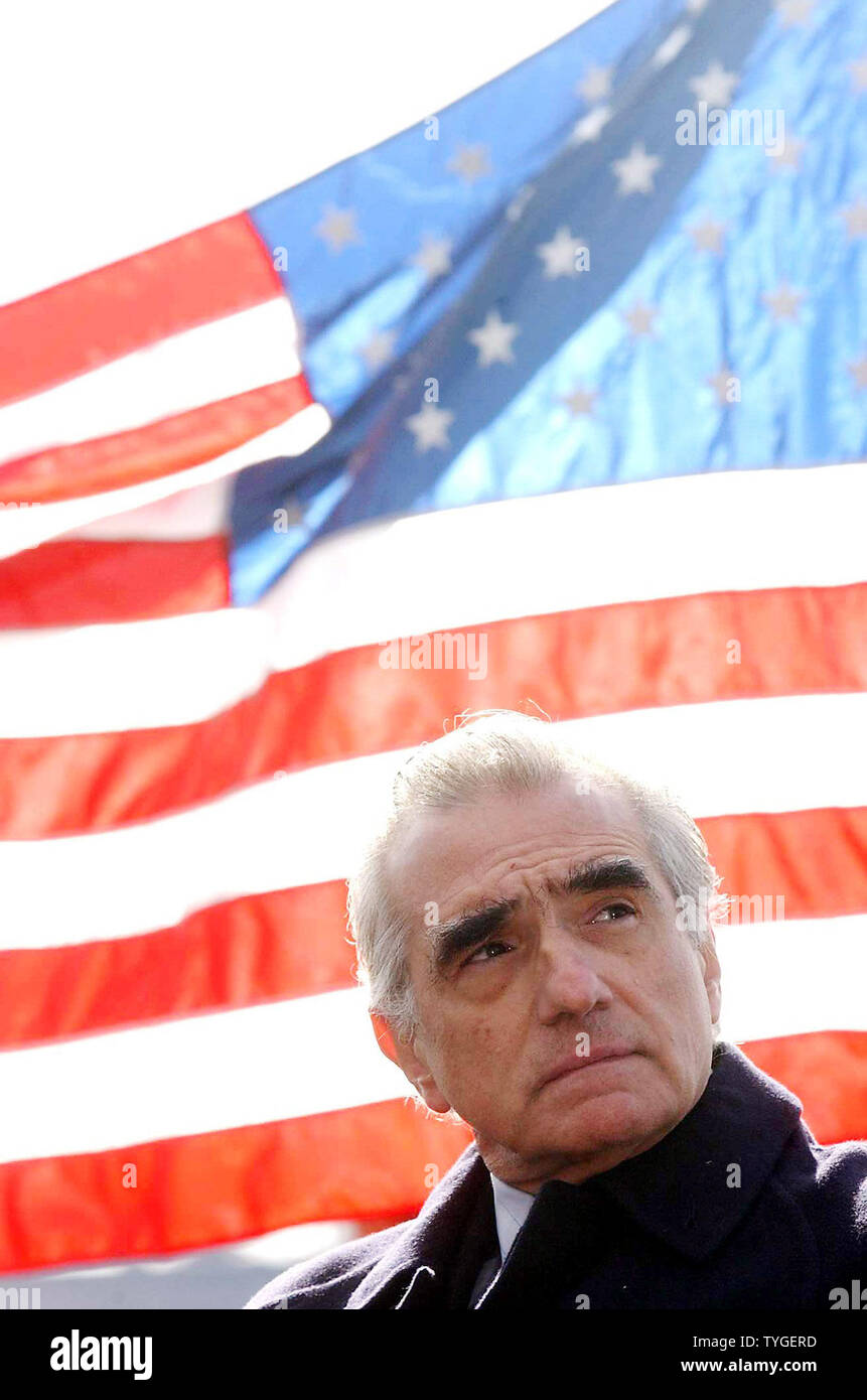 Il regista Martin Scorsese durante un nov. 25, 2003 conferenza stampa annunciando che egli produrrà un documentario sulla Statua della Libertà di aiuto nella raccolta di fondi a livello nazionale e della campagna di sensibilizzazione per riaprire la statua che è stata chiusa al pubblico dal 9/11/2001. (UPI foto/Ezio Petersen) Foto Stock