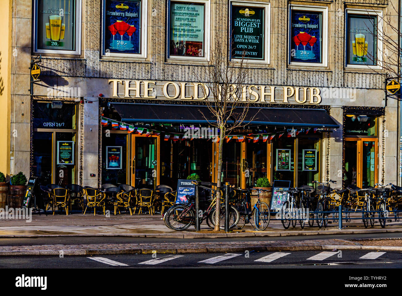 Un bar a tema il vecchio pub irlandese, che ha aperto nel 2017, in Vesterbrogade, Copenhagen, Danimarca. 2019. Foto Stock