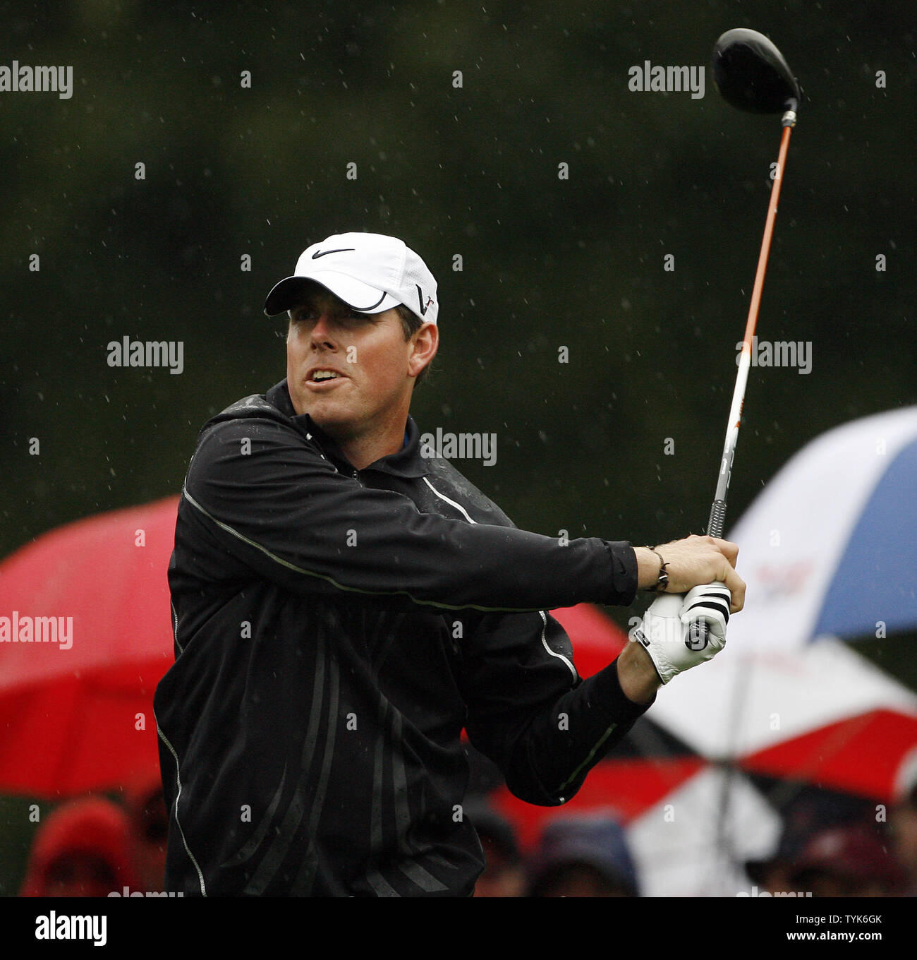 Justin Leonard hits dalla seconda scatola a t nel primo round di 109 U.S. Aperto a Bethpage Black in Farmingdale, New York il 18 giugno 2009. (UPI foto/John Angelillo) . Foto Stock