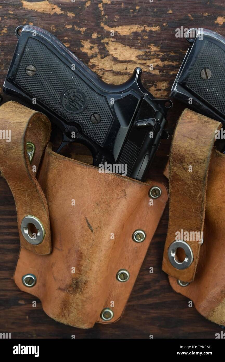 Mare (nov. 14, 2016) M-9 pistole a bordo della USS Ross (DDG 71 nov. 14, 2016. Ross, un Arleigh Burke-class guidato-missile distruttore, distribuita a Rota, Spagna, sta conducendo operazioni navali negli Stati Uniti Sesta flotta area di operazioni a sostegno degli Stati Uniti per gli interessi di sicurezza nazionali in Europa e in Africa. Foto Stock