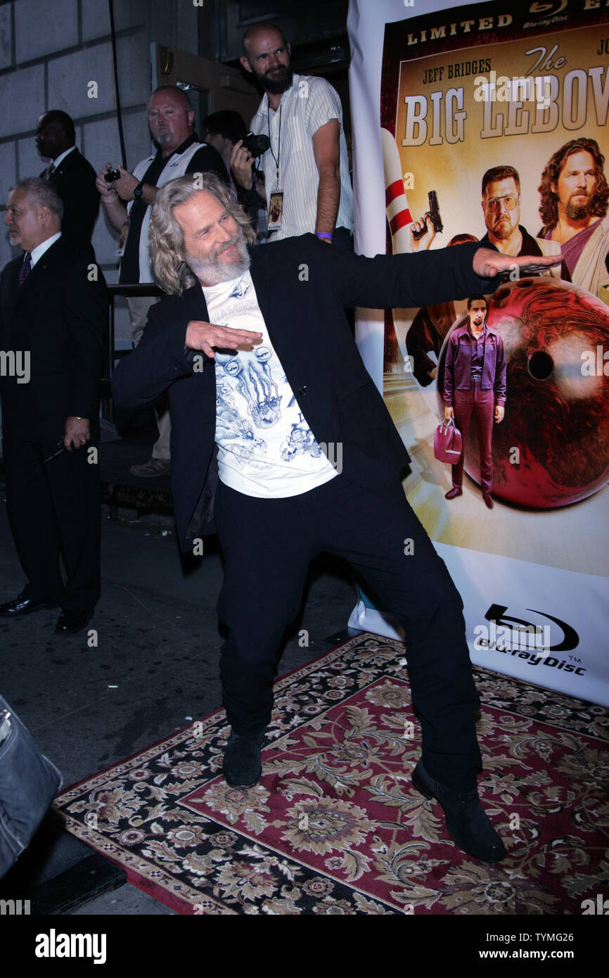 Jeff Bridges arriva per il "grande Lebowski' edizione limitata di rilascio blu-ray celebrazione presso la Hammerstein Ballroom di New York il 16 agosto 2011. UPI /Laura Cavanaugh Foto Stock