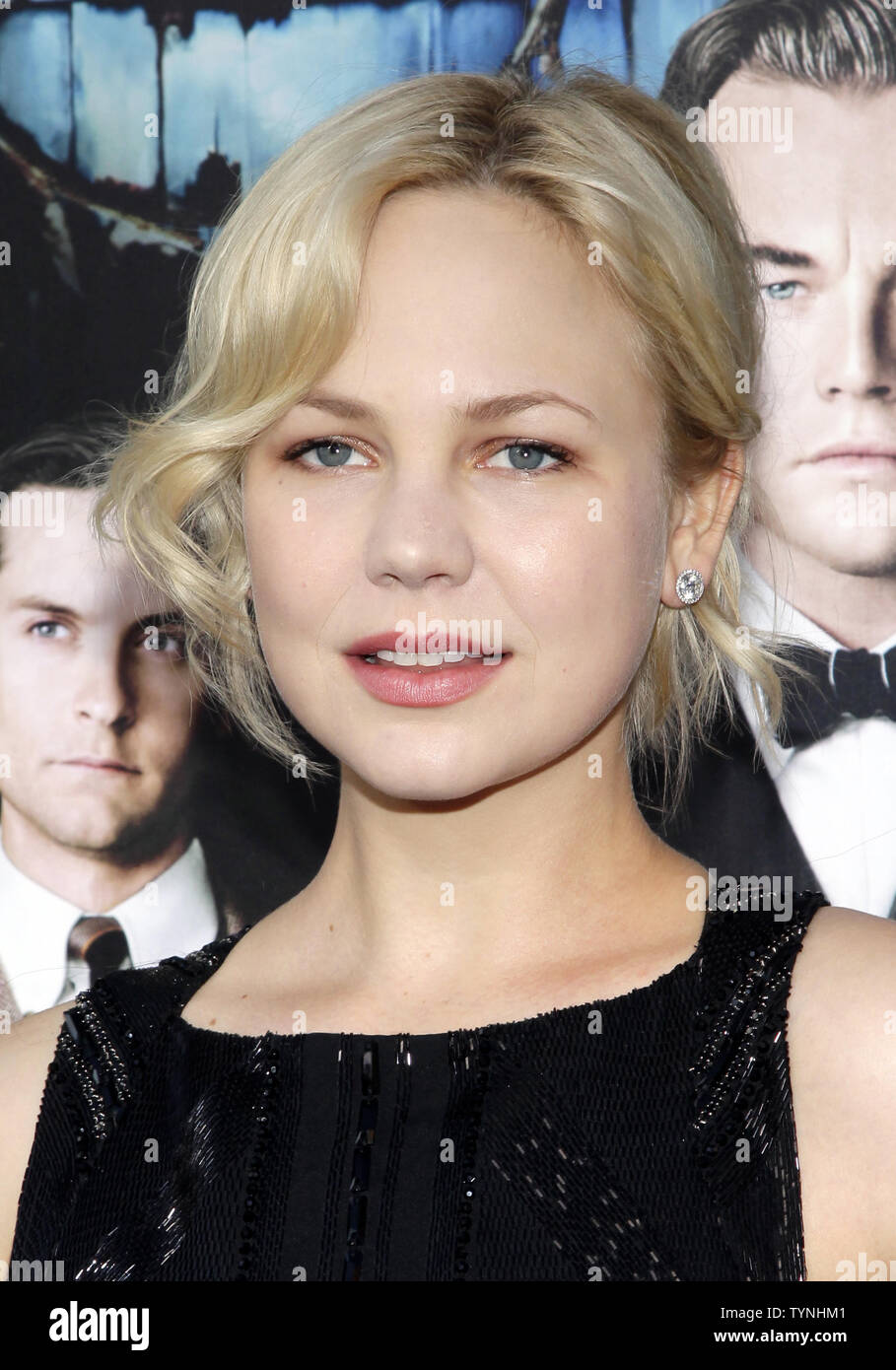 Adelaide Clemens arriva sul tappeto rosso per la prima mondiale di "Il grande Gatsby' alla Avery Fisher Hall in Lincoln Center a New York City il 1 maggio 2013. UPI/John Angelillo Foto Stock