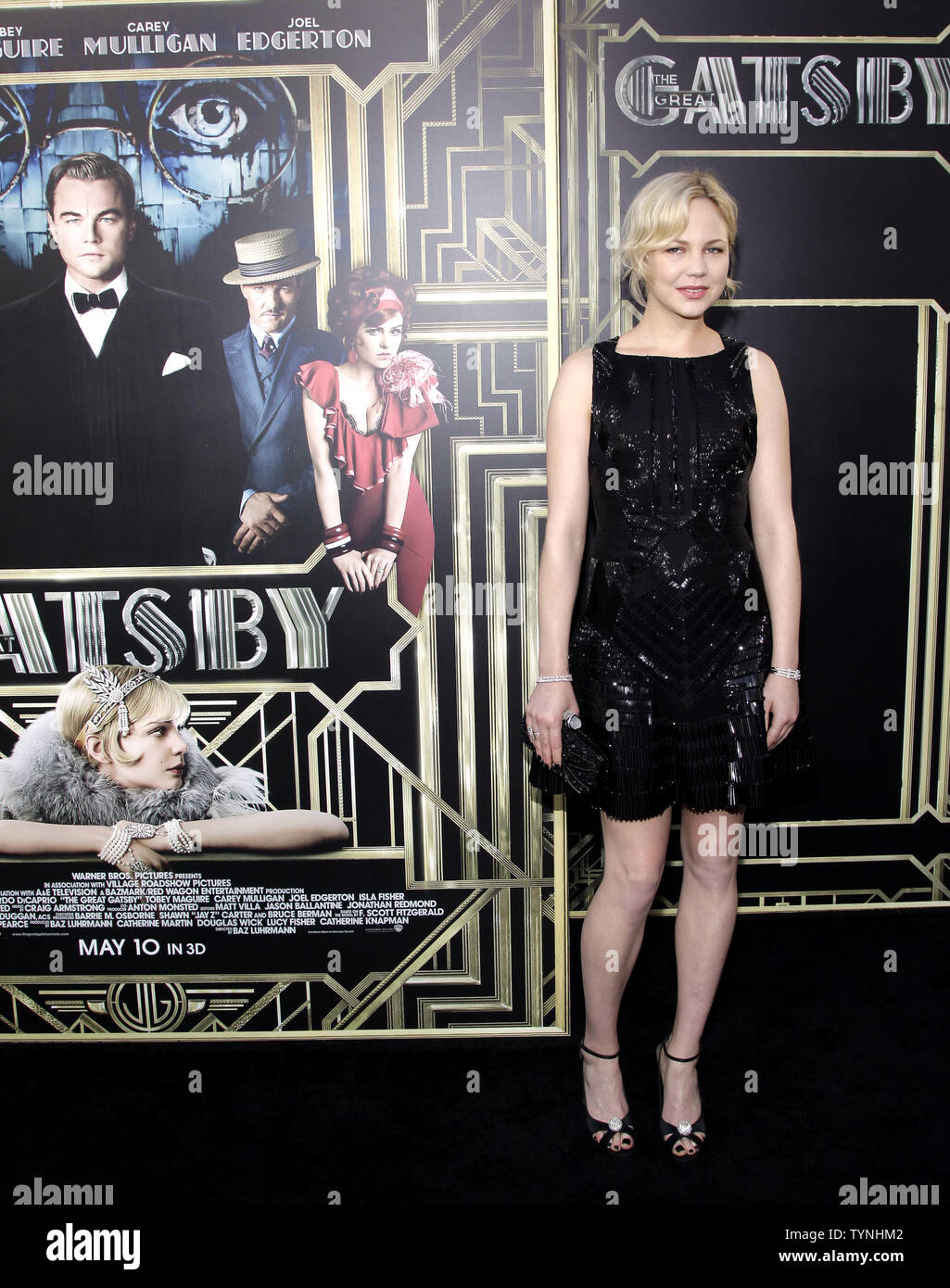 Adelaide Clemens arriva sul tappeto rosso per la prima mondiale di "Il grande Gatsby' alla Avery Fisher Hall in Lincoln Center a New York City il 1 maggio 2013. UPI/John Angelillo Foto Stock