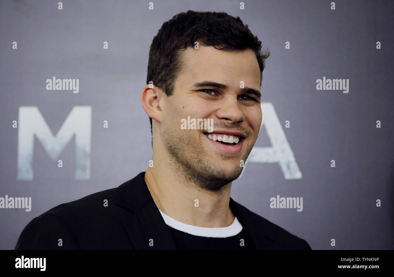 Kris Humphries arriva sul tappeto rosso al uomo di acciaio Premiere Mondiale al Lincoln Center Alice Tully Hall di New York City il 10 giugno 2013. UPI/John Angelillo Foto Stock