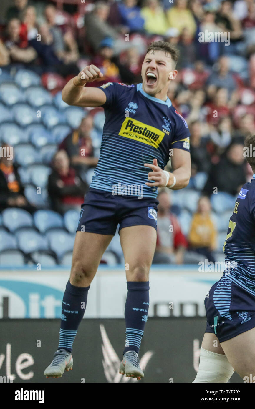 21 giugno 2019 , John Smiths Stadium, Huddersfield, Inghilterra; Betfred Super League, rotonda 19, Huddersfield Giants Vs Wigan Warriors ; George Williams (6) di Wigan Warriors celebra Liam maresciallo (17) di Wigan Warriors try Credito: Mark Cosgrove/news immagini Foto Stock