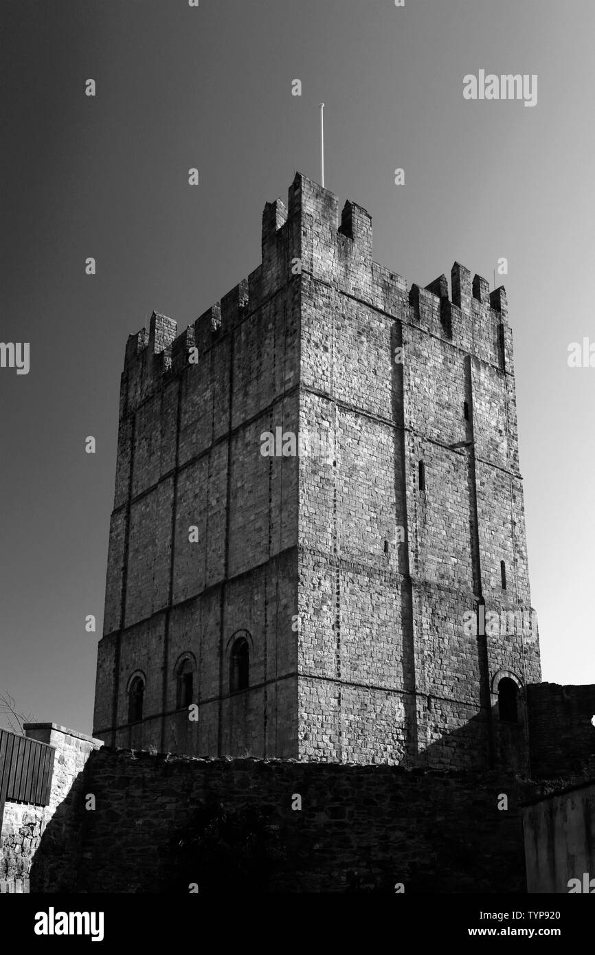 Le pareti intorno a Richmond Castle, Richmond Town, North Yorkshire, Inghilterra, Regno Unito Foto Stock