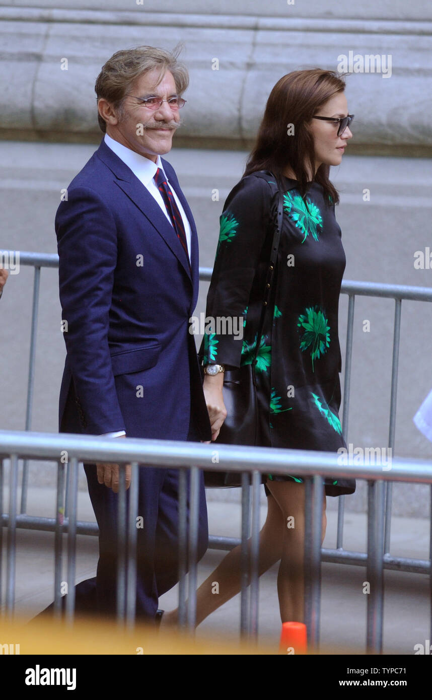 Geraldo Rivera assiste al funerale di Joan Rivers al Tempio Emanu-El a New York City il 7 settembre 2014. Fiumi smesso di respirare durante una procedura chirurgica sulle sue corde vocali la scorsa settimana e ha dovuto essere affrettata dalla clinica al Mount Sinai Hospital. Joan Rivers è stato dichiarato morto giovedì dopo la sua figlia Melissa fiumi ha preso la decisione di prendere il suo off life support. UPI/Dennis Van rebbio Foto Stock