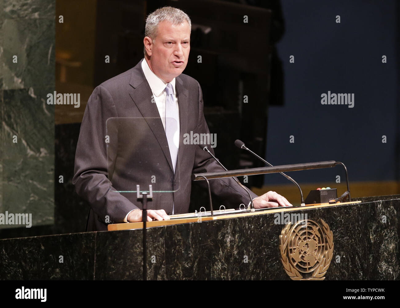 Il sindaco di New York Bill Deblasio parla al Vertice Onu sul clima un giorno prima della 69a Assemblea generale delle Nazioni Unite nella sede delle Nazioni Unite a New York City il 23 settembre 2014. "Clima settimana NYC' eventi sono programmati per continuare attraverso la Domenica, Settembre 28. UPI/John Angelillo Foto Stock